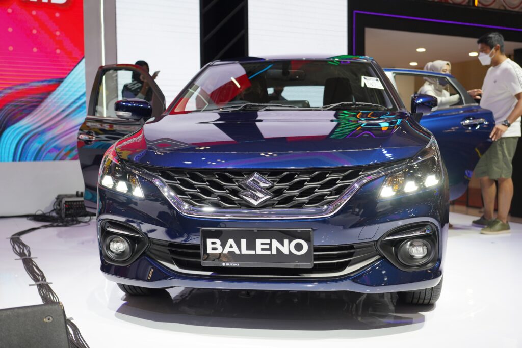 mobil matic kecil baleno